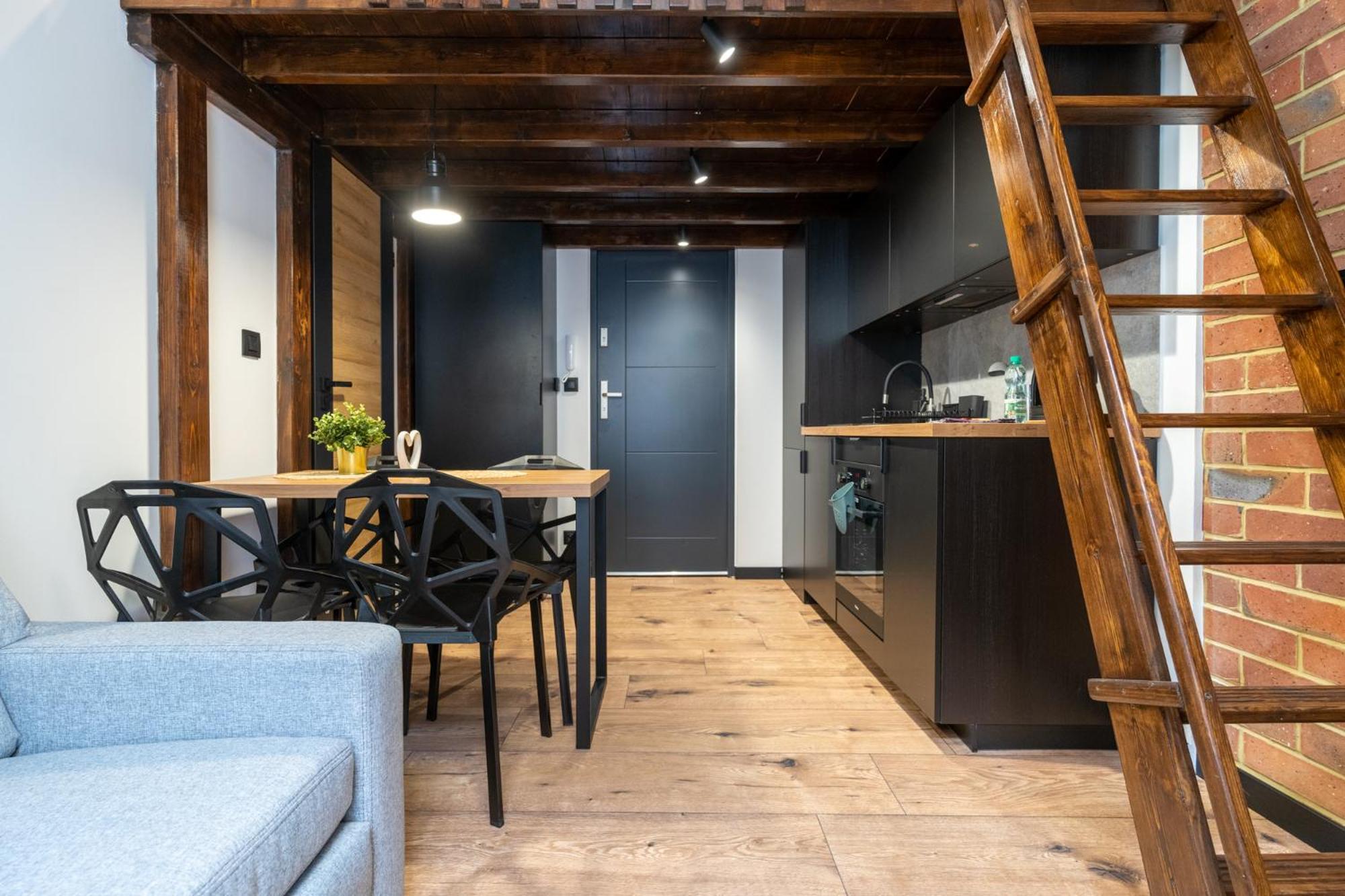 Zwirki I Wigury Apartment